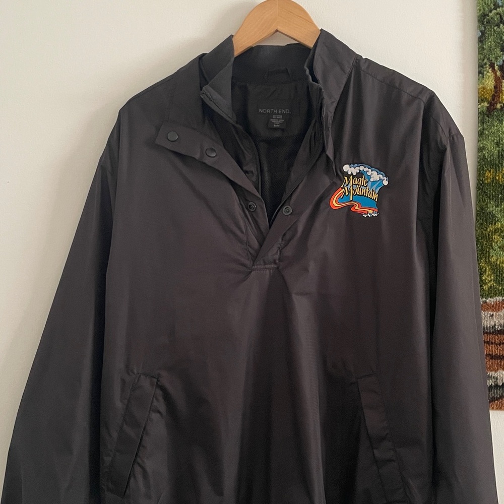 Northbend Black Pullover Windbreaker with Magic Mountain Patch